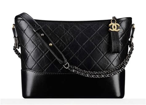 bolsa chanel negra clasica|bolsas chanel pre owned.